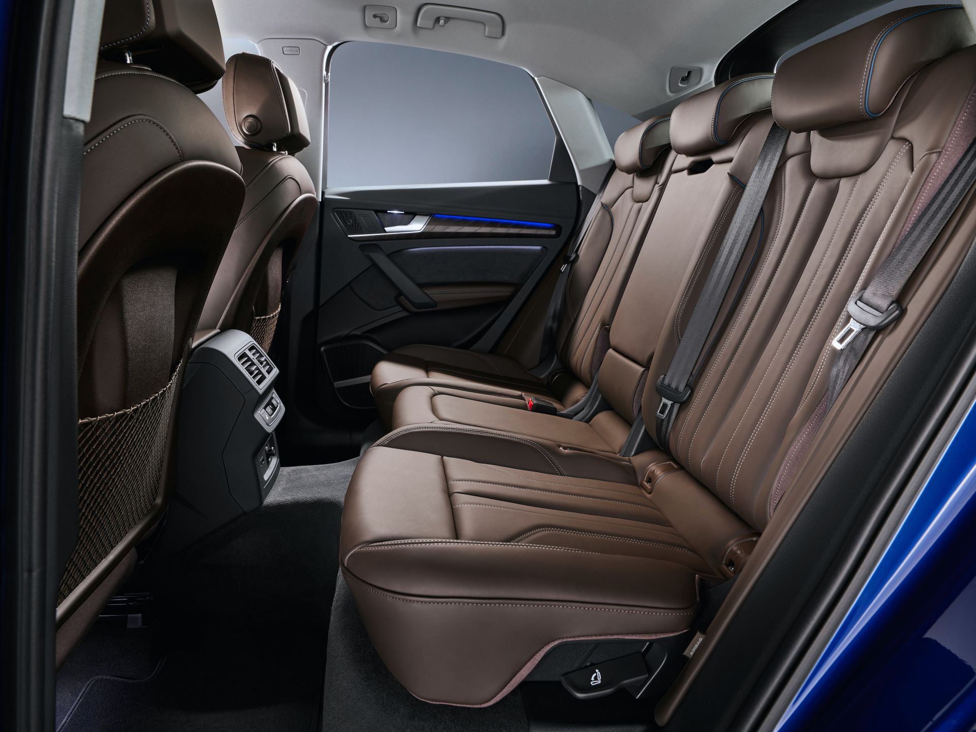 Abitacolo sedili posteriori nuova Audi Q5 Sportback 2021.