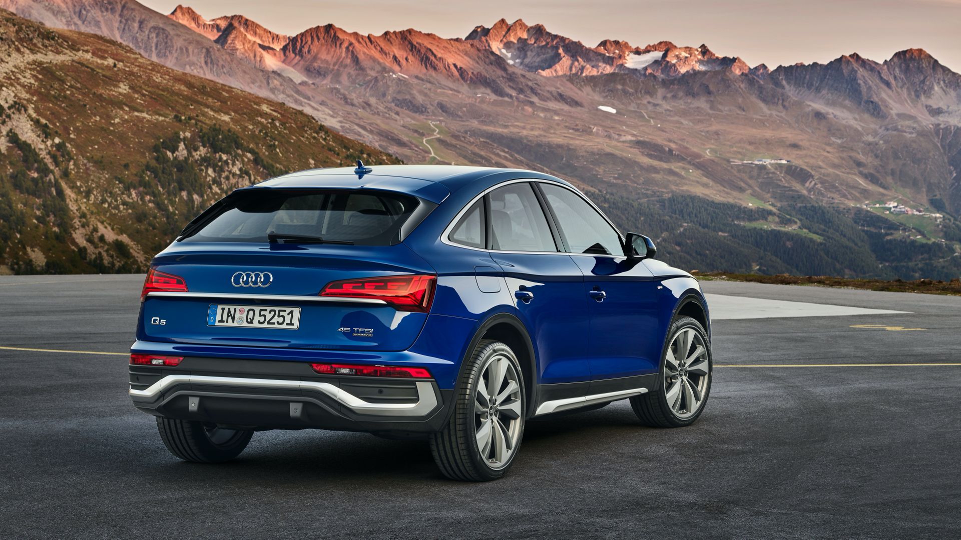 Foto posteriore nuova Audi Q5 Sportback 2021