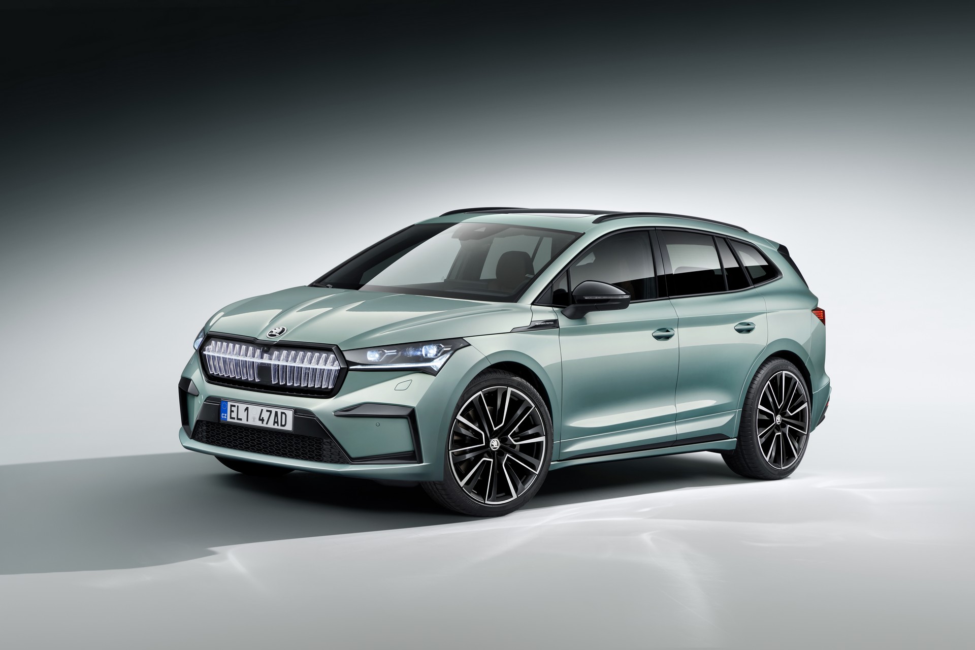 Nuovo Skoda Enyaq iV elettrico