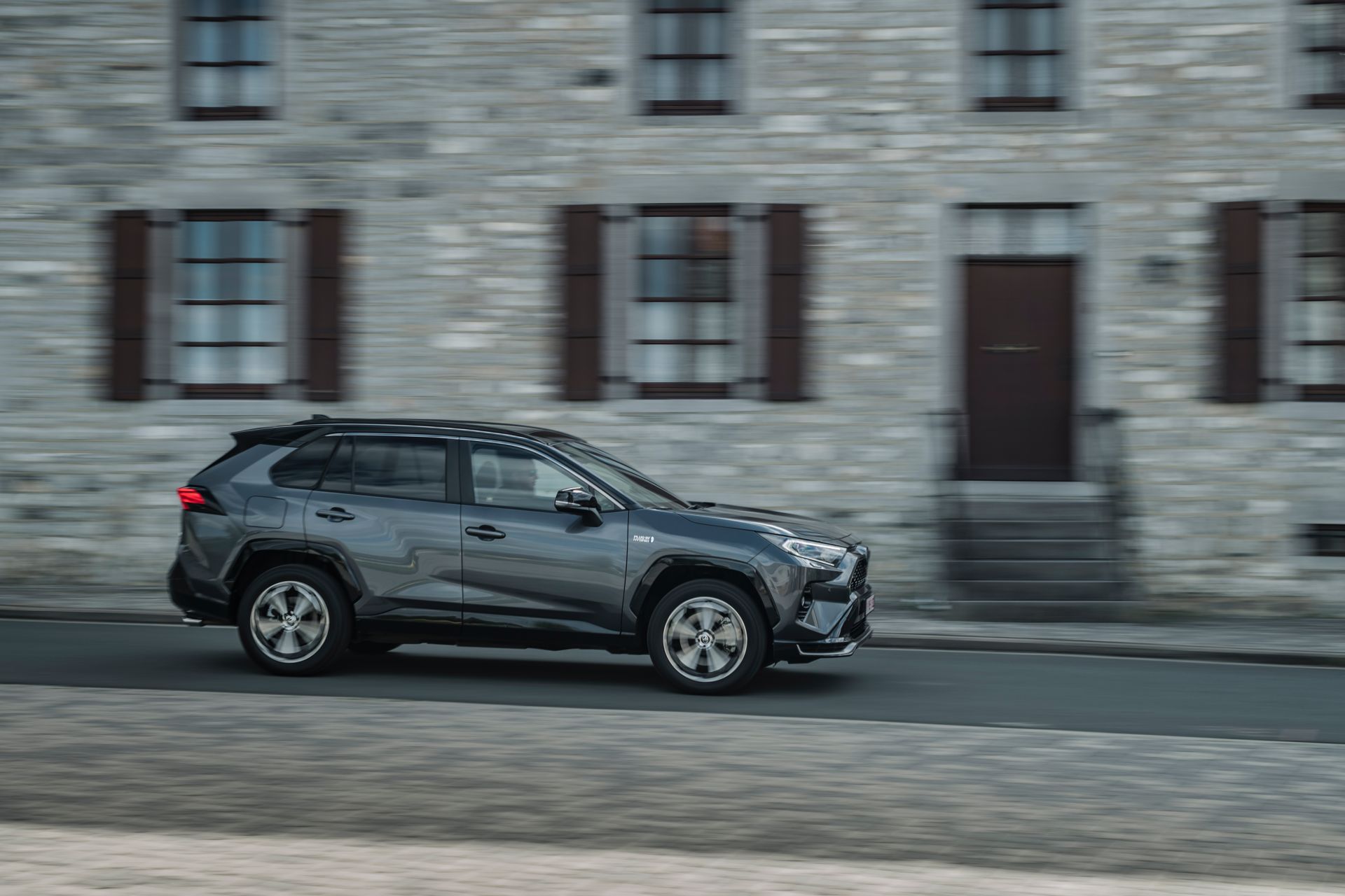 Nuovo potente suv ibrido Rav4 da 306 cv