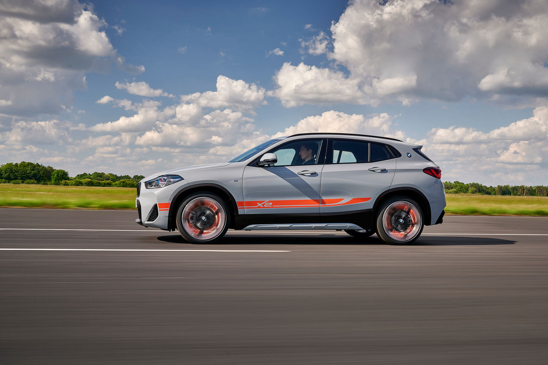 Fiancata nuova BMW X2 M Mesh Edition