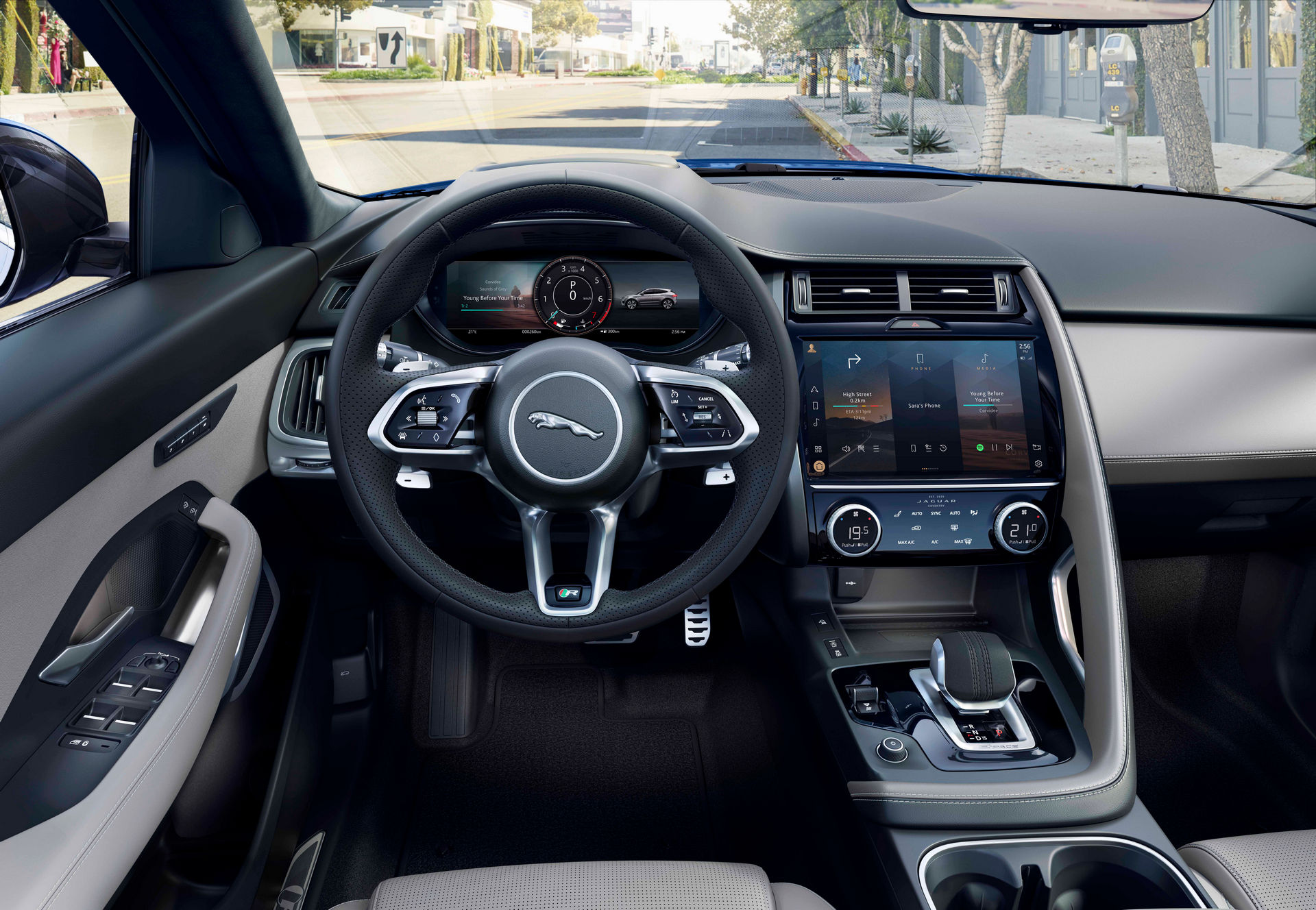 Volante e plancia nuova Jaguar E Pace 2021