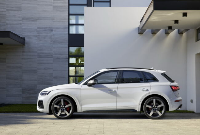 Immagine fiancata nuovo Audi SQ5 2021 Immagine fiancata nuovo Audi SQ5 2021