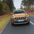 Immagine frontale nuova Dacia Sandero Stepway 2021