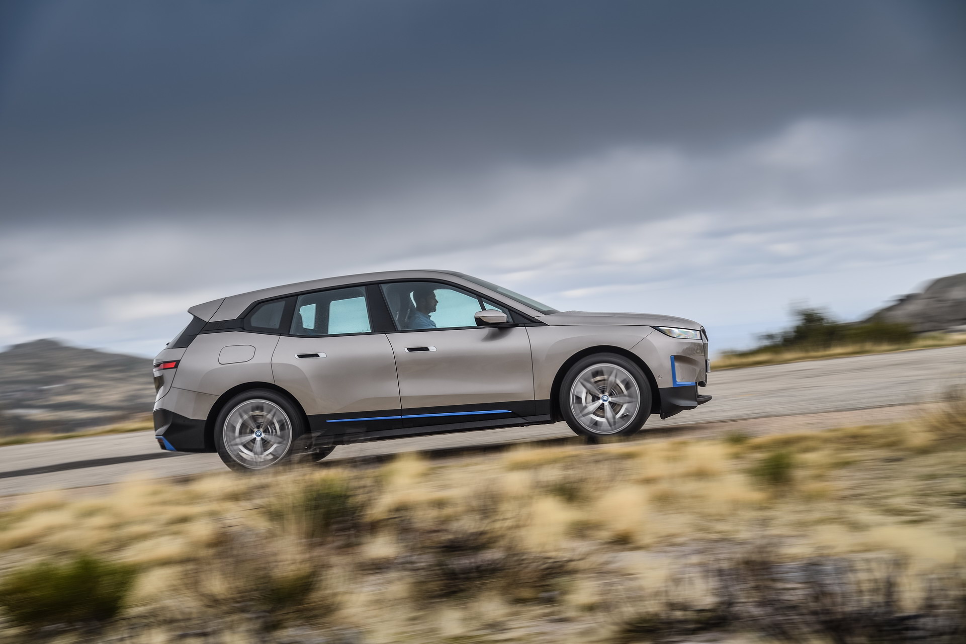 Nuova BMW iX 2021