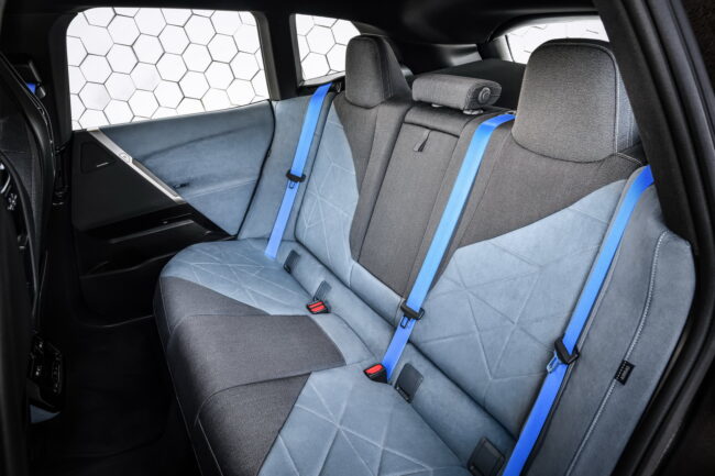 Sedili posteriori nuova BMW iX elettrica Sedili posteriori nuova BMW iX elettrica