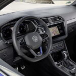 Volante e plancia nuovo Volkswagen Tiguan R 2021