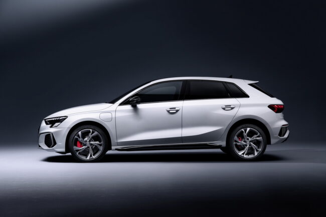 Immagine fiancata nuova Audi A3 Sportback 45 TFSI Ibrida plug in 2021