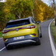Foto posteriore nuovo suv elettrico Volkswagen ID 4 2021