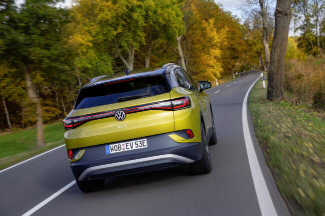 Foto posteriore nuovo suv elettrico Volkswagen ID 4 2021 Foto posteriore nuovo suv elettrico Volkswagen ID 4 2021