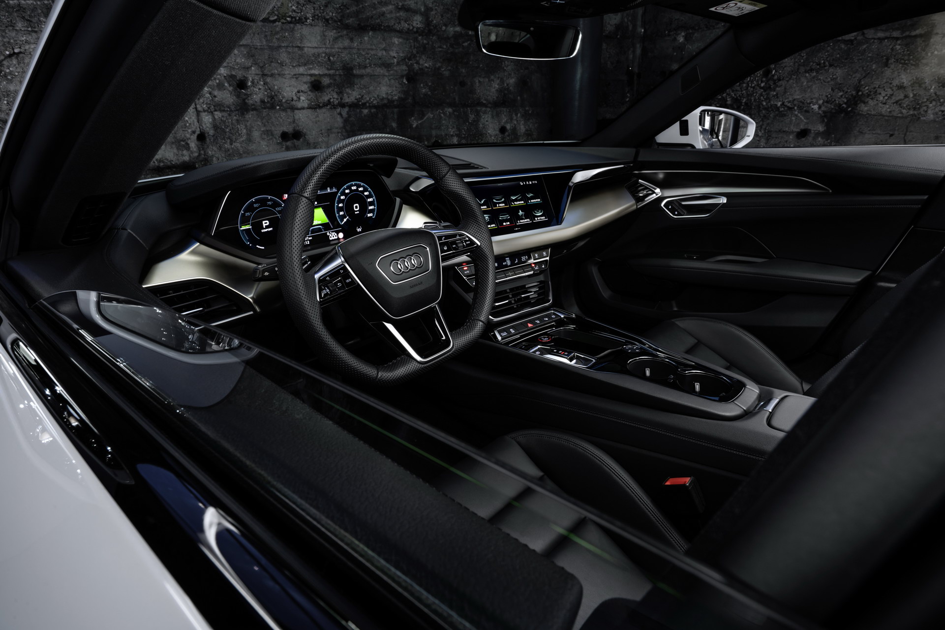 Immagine interni nuova Audi e tron GT