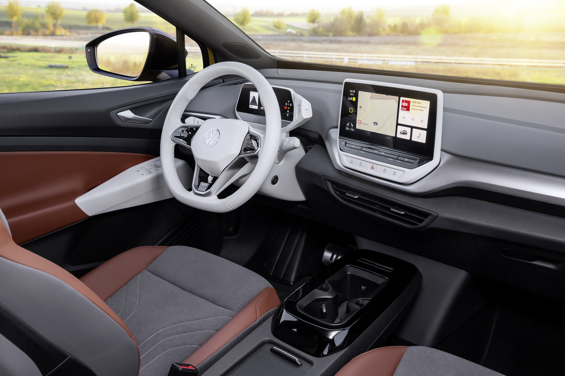 Immagine interni nuovo suv elettrico Volkswagen ID 4 2021