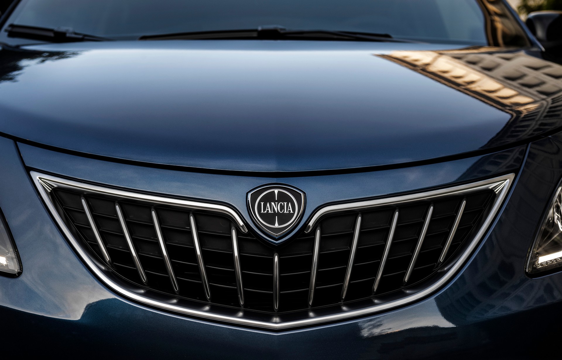 Nuova griglia frontale Lancia Y 2021