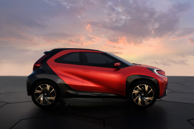 Concept nuova Toyota Aygo X 2022 immagine fiancata Concept nuova Toyota Aygo X 2022 immagine fiancata
