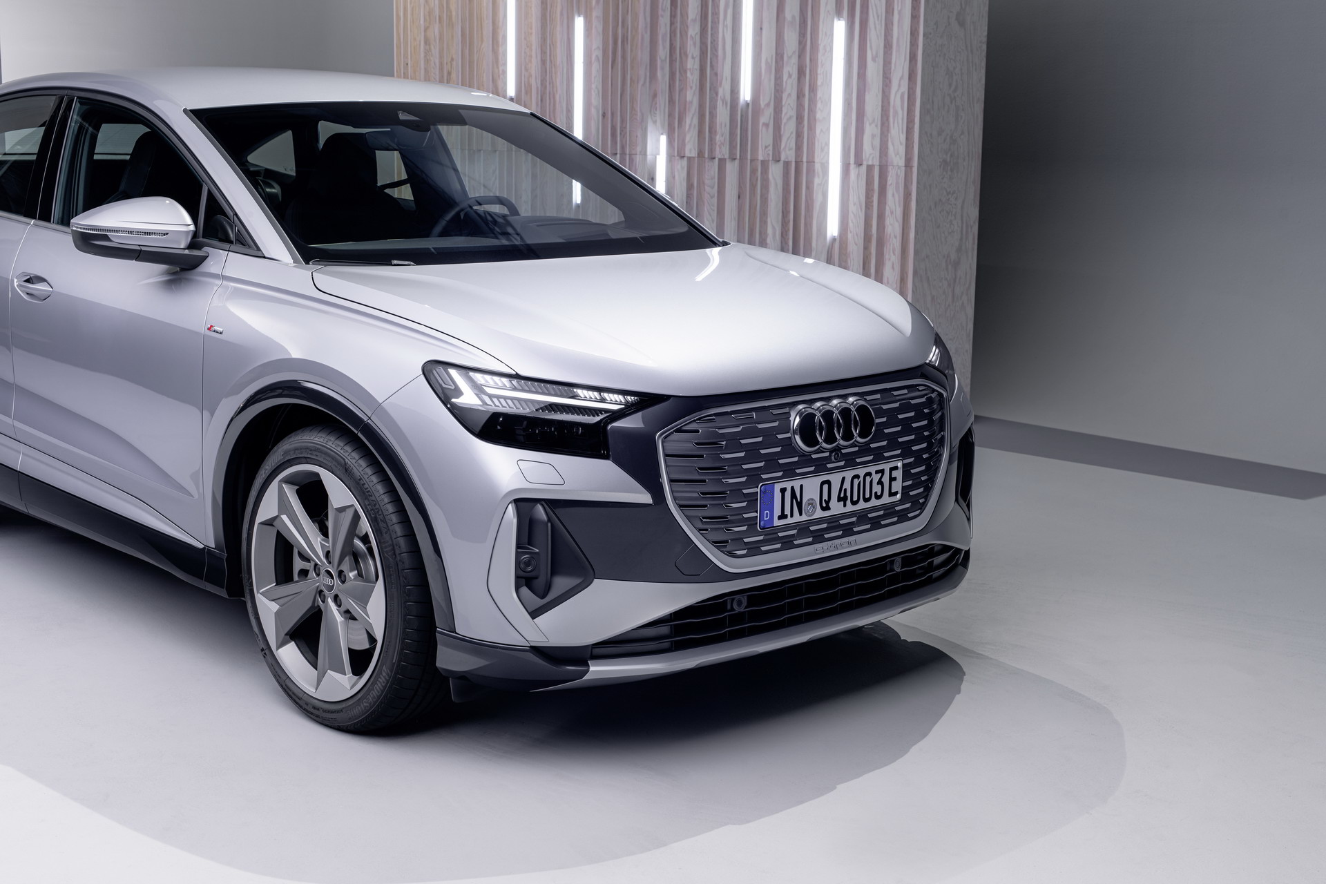 Immagine frontale nuova Audi Q4 e tron Sportback 2021