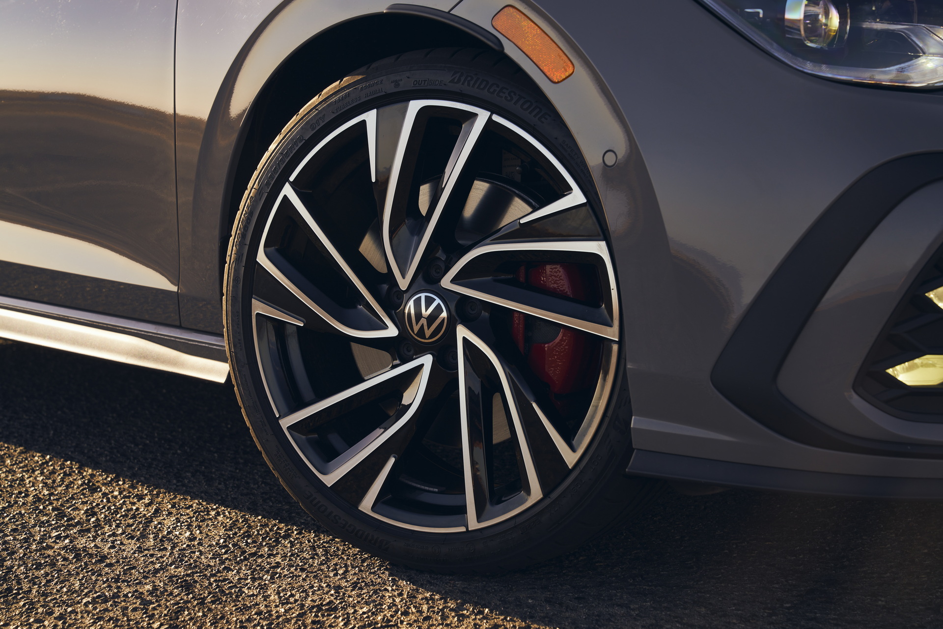 Cerchi in lega nuova Volkswagen Golf 8 GTI