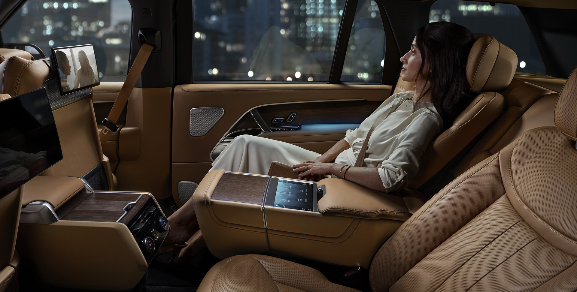 Abitacolo Range Rover 2022 a passo lungo