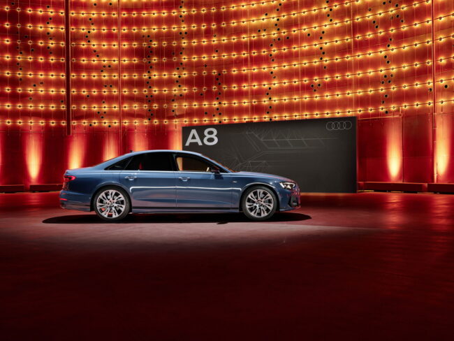 Immagine fiancata nuova Audi A8 2022 Immagine fiancata nuova Audi A8 2022
