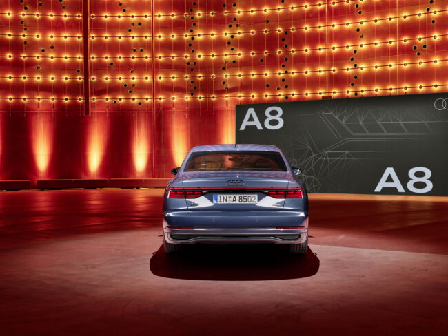 Immagine posteriore nuova Audi A8 2022 Immagine posteriore nuova Audi A8 2022