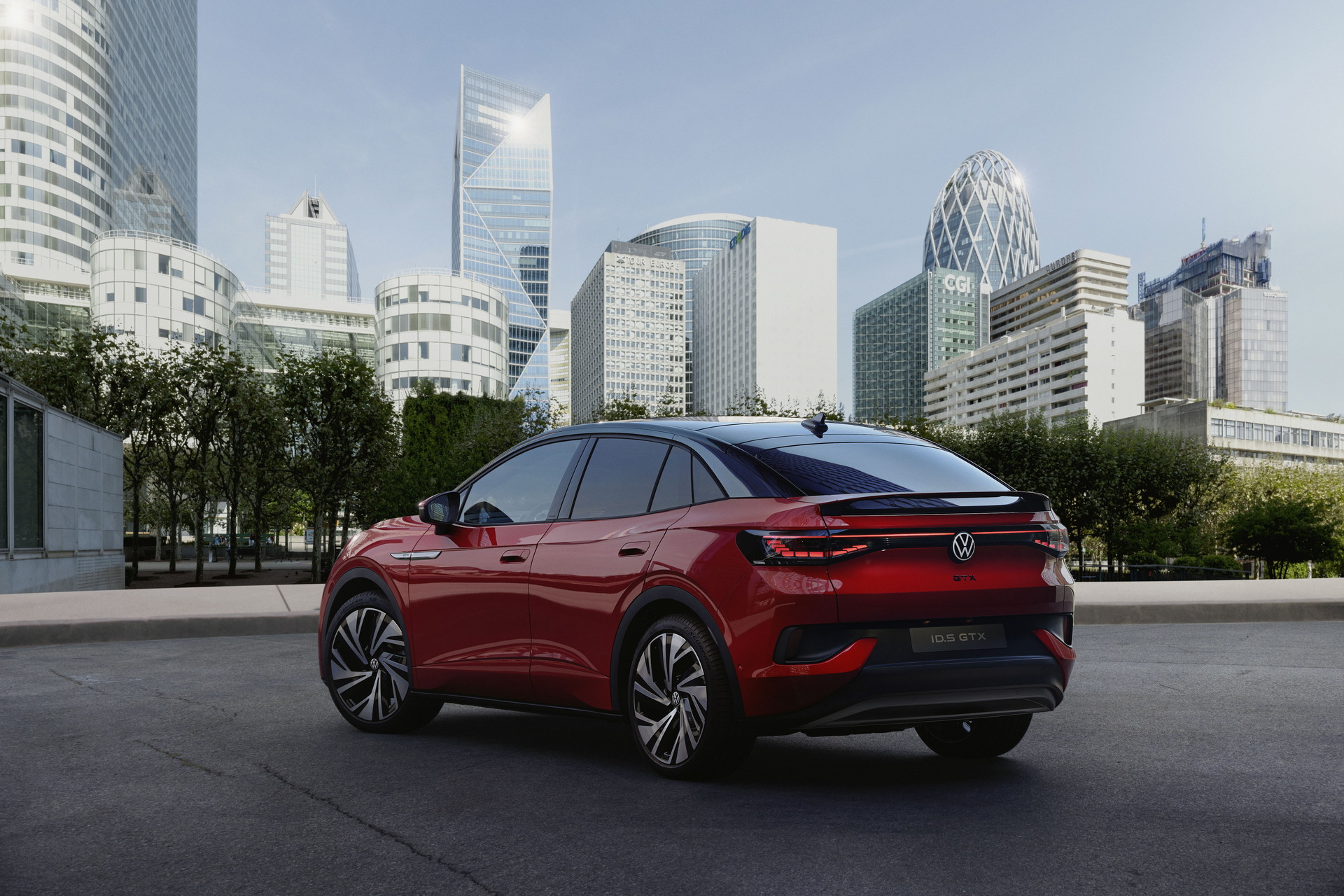 Nuova sportiva Volkswagen ID 5 GTX