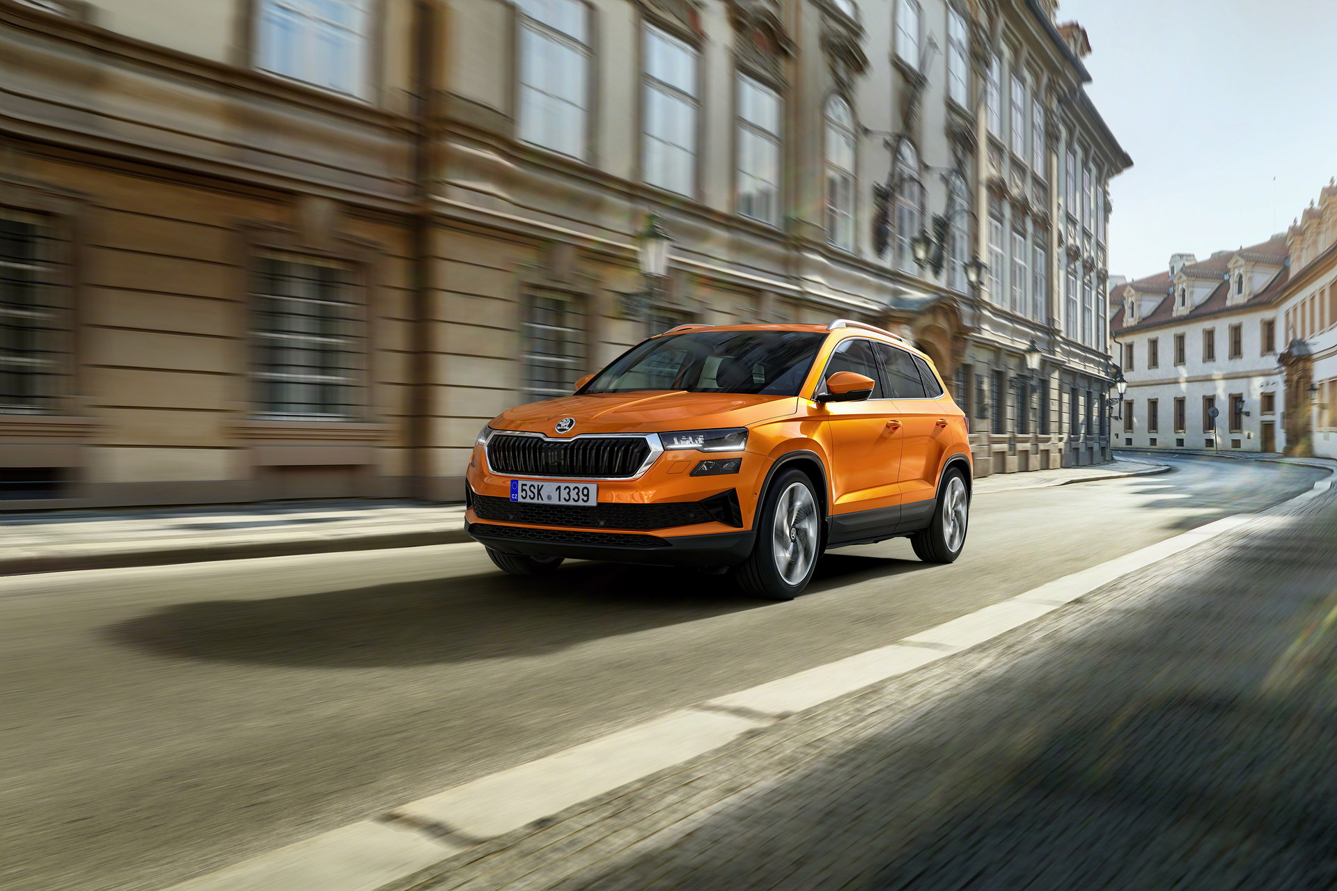 Foto Dimensioni e Motori Skoda Karoq 2022