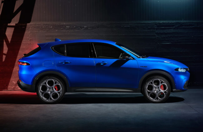 Immagine Fiancata Alfa Romeo Tonale Immagine Fiancata Alfa Romeo Tonale