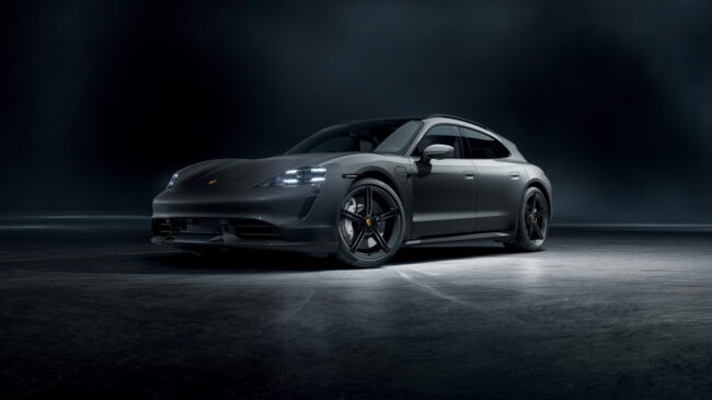 Nuova Porsche Taycan Sport Turismo