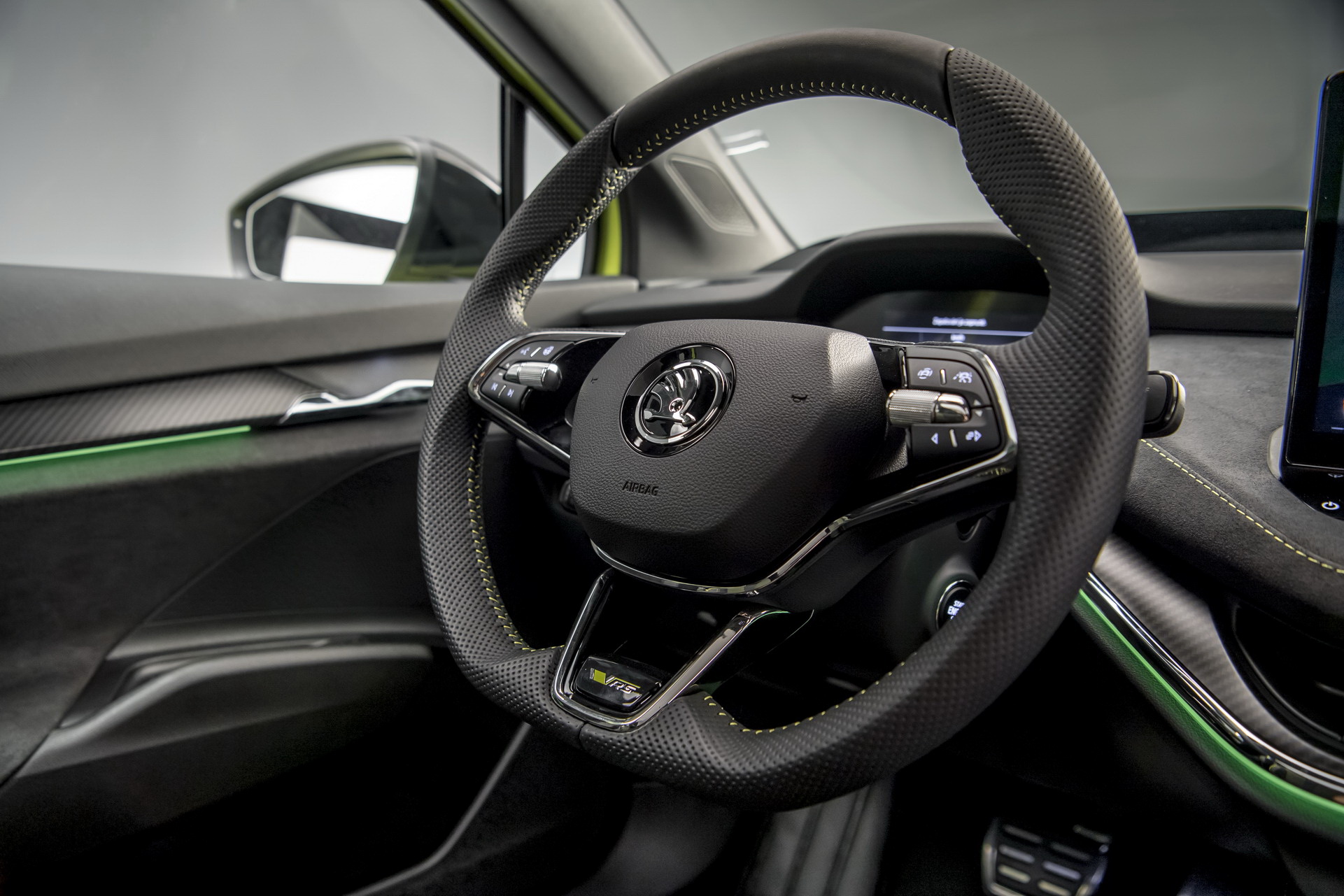 Volante Skoda Enyaq RS