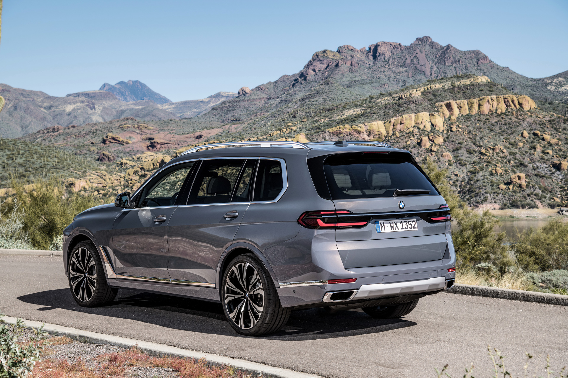 Immagine posteriore nuovo BMW X7 2022