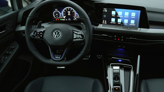 Interni nuova Volkswagen Golf R 20 Years Eidtion Interni nuova Volkswagen Golf R 20 Years Eidtion