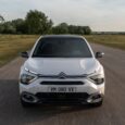 Immagine frontale nuova Citroen C4X 2022