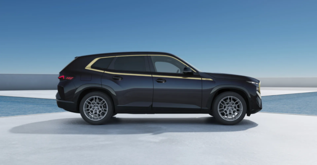 BMW XM colore Carbon Black metallic BMW XM colore Carbon Black metallic