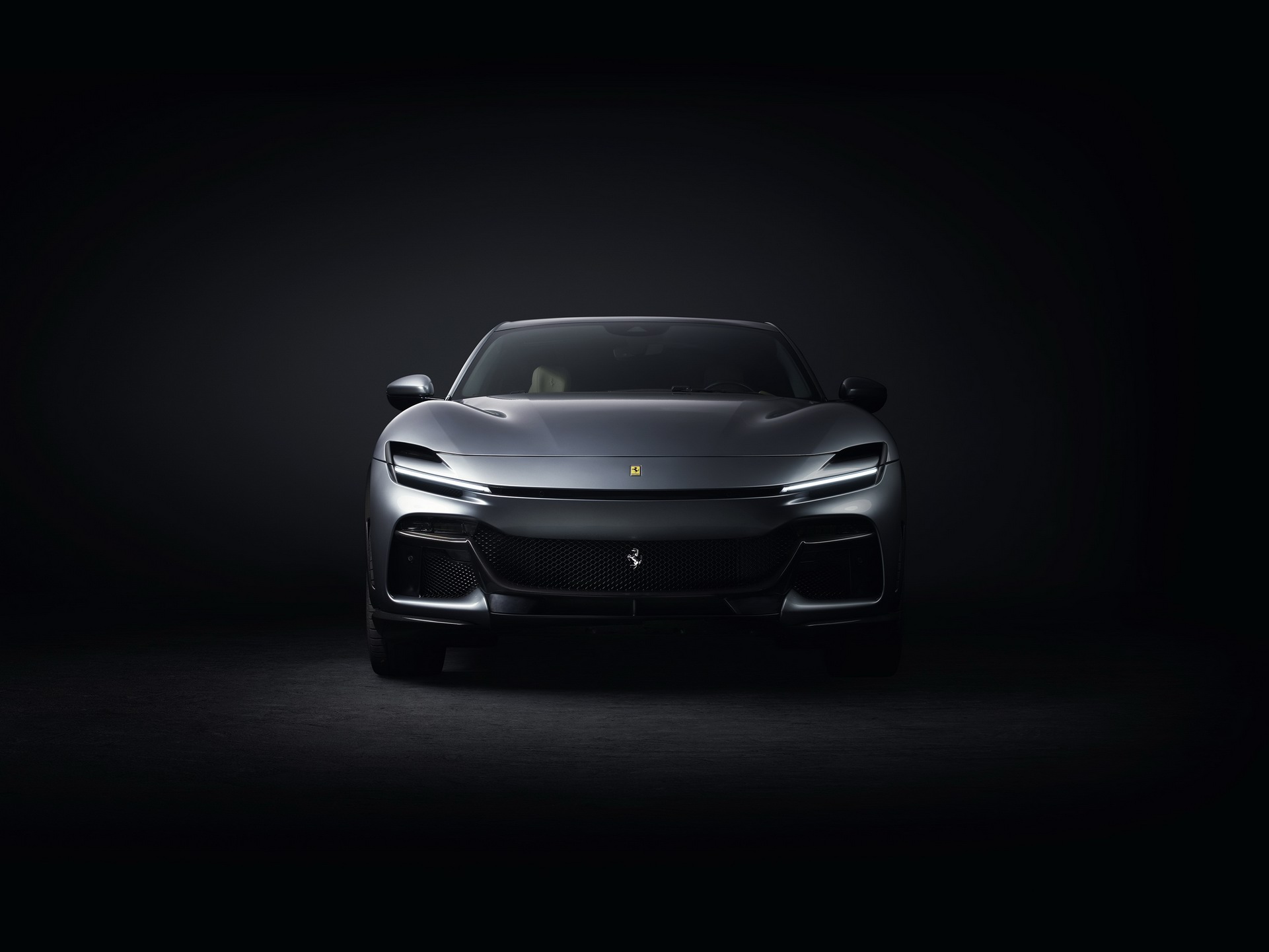 Immagine Frontale Ferrari Purosangue