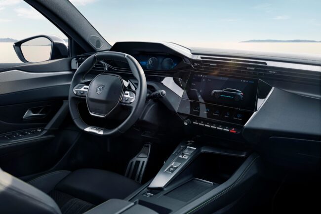 Interni nuove Peugeot e 308 elettriche 2023