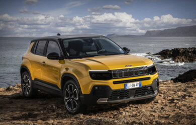 Nuovo suv compatto elettrico Jeep Avenger