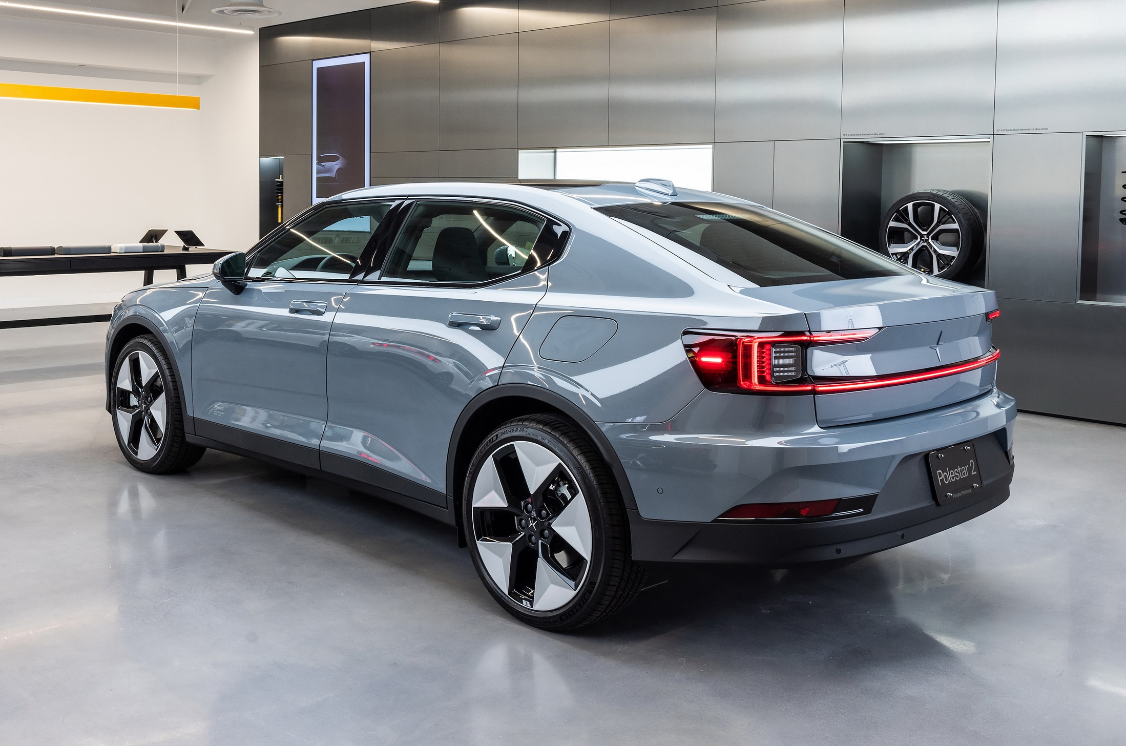 Auto elettrica Polestar 2