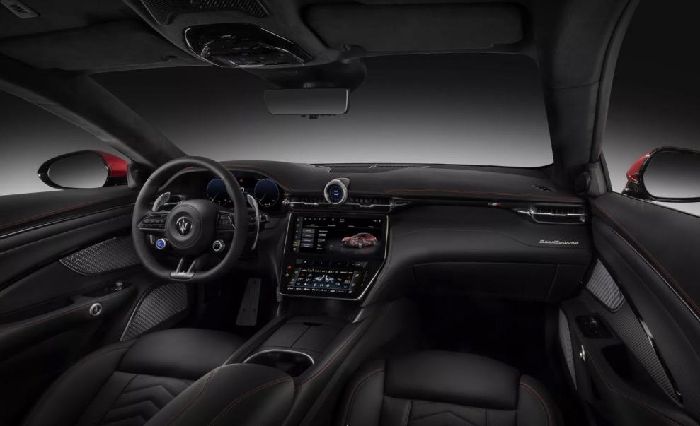 Immagine interni nuova Maserati 2023