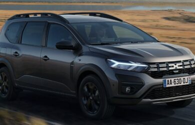 Nuova Dacia Jogger Hybrid uscita marzo 2023