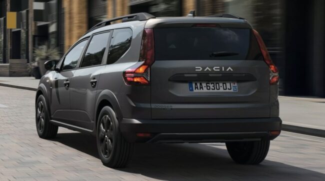 Posteriore nuova Dacia Jogger Hybrid 140 Posteriore nuova Dacia Jogger Hybrid 140