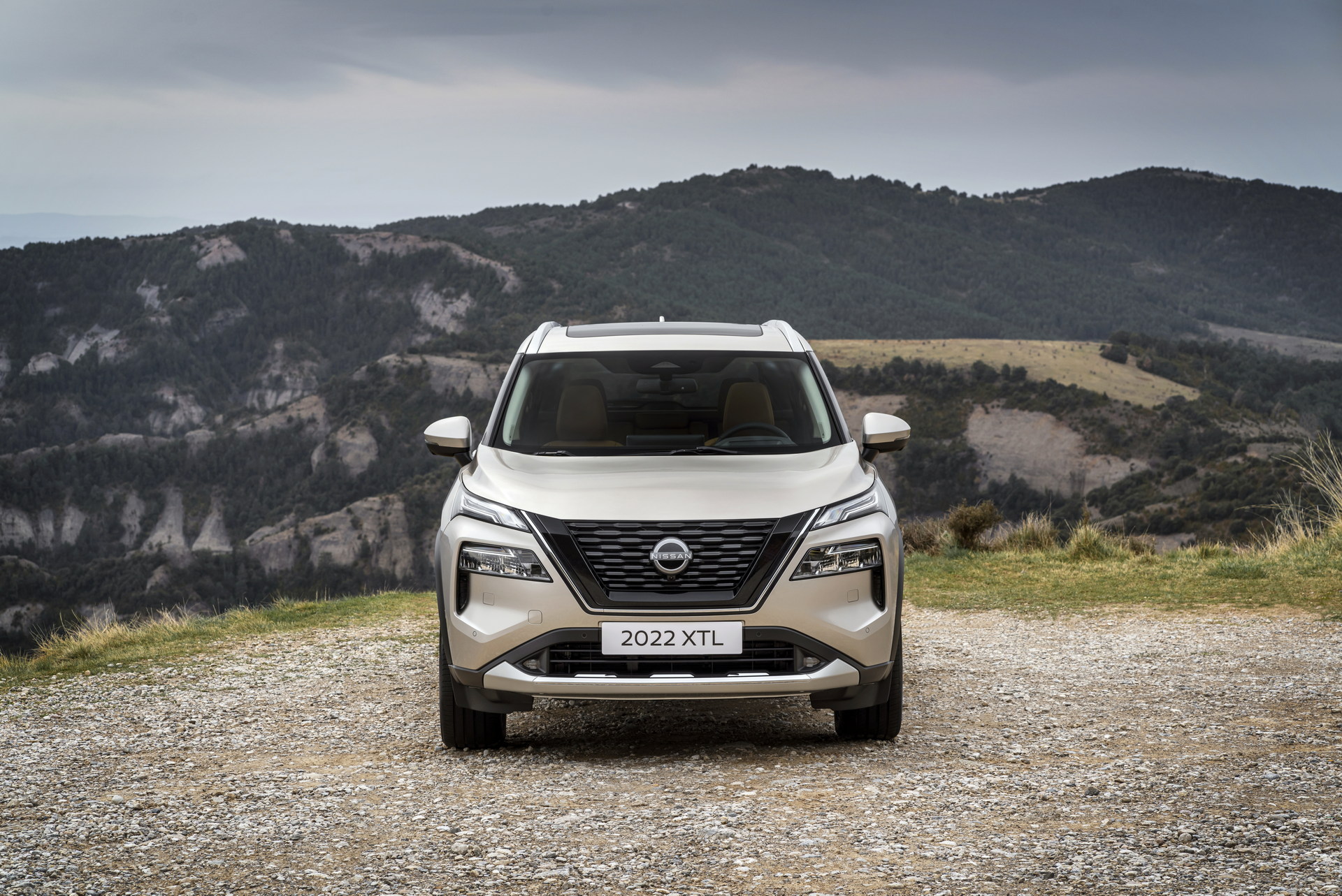 Frontale nuova Nissan X Trail e Power
