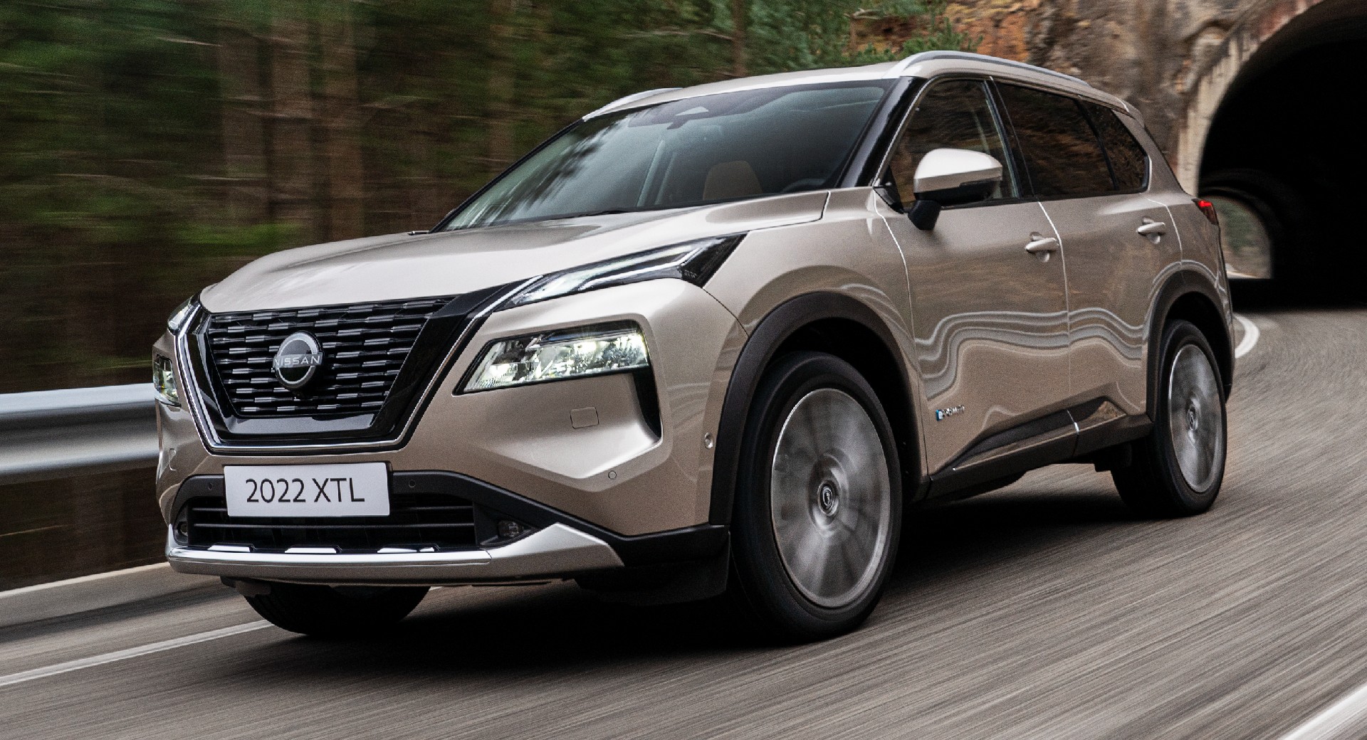 Immagini nuova Nissan X Trail e power