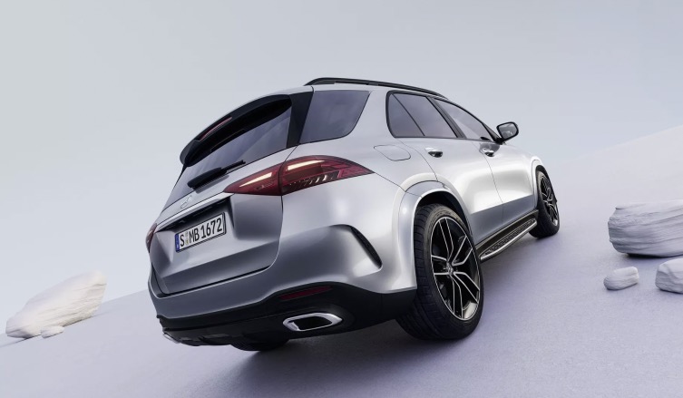 Posteriore nuovo suv Mercedes GLE 2023