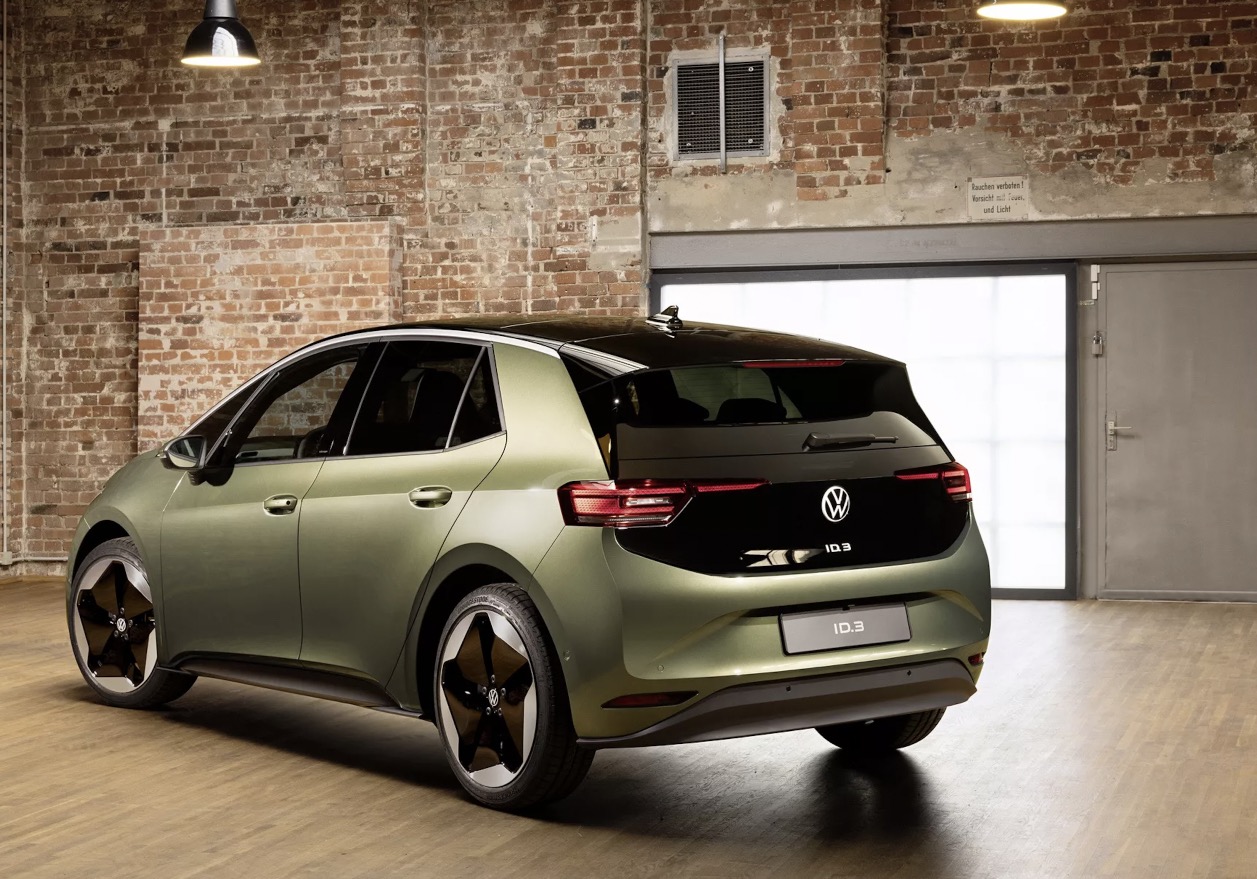 Foto posteriore nuova Volkkwagen ID.3 restyling