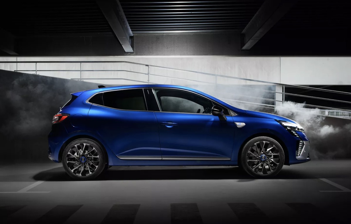 Fiancata nuova Renault Clio 2023