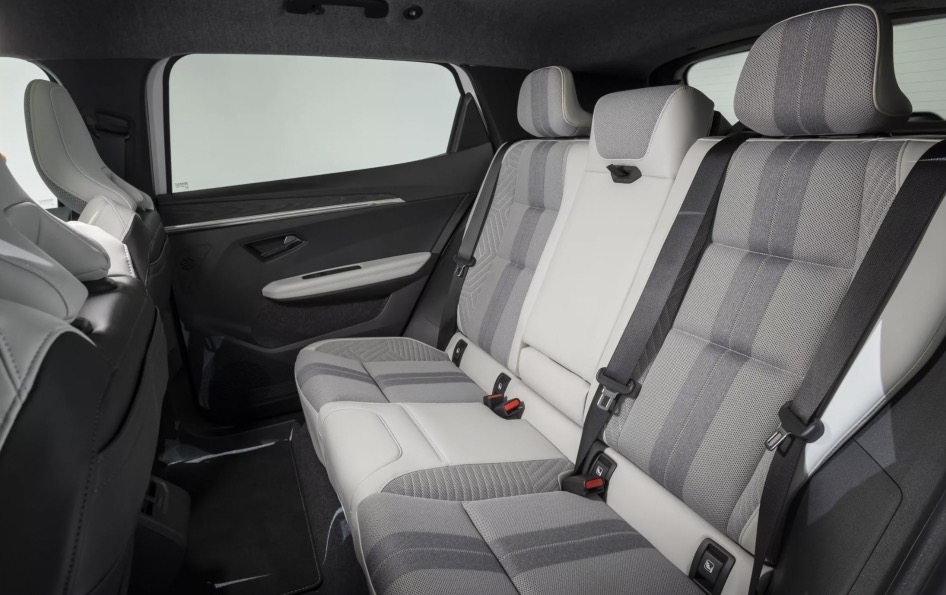 Sedili posteriori nuovo suv Renault Scenic 2024