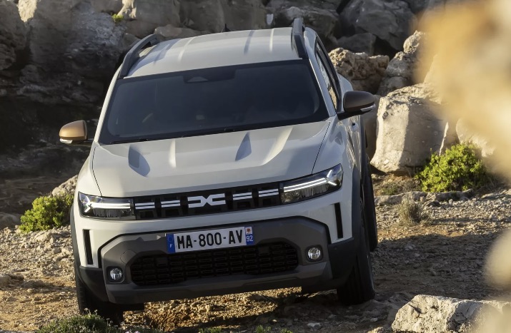 Nuovo frontale Dacia Duster 2024