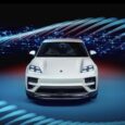 Immagine frontale nuova Macan Turbo