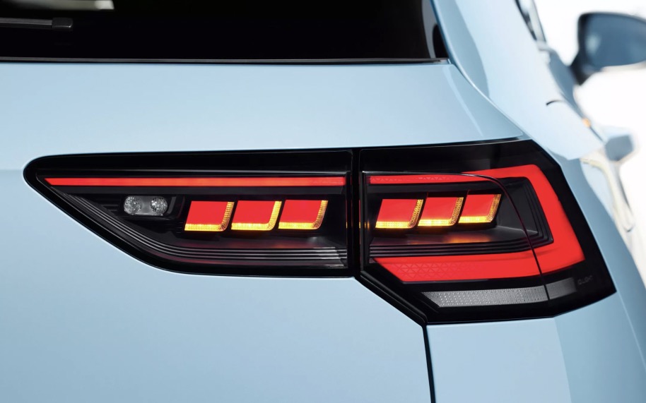 gruppi ottici posteriori nuova Volkswagen Golf 8 restyling GTE