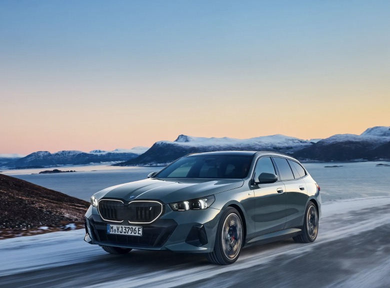 Nuova BMW Serie 5 Touring 2024
