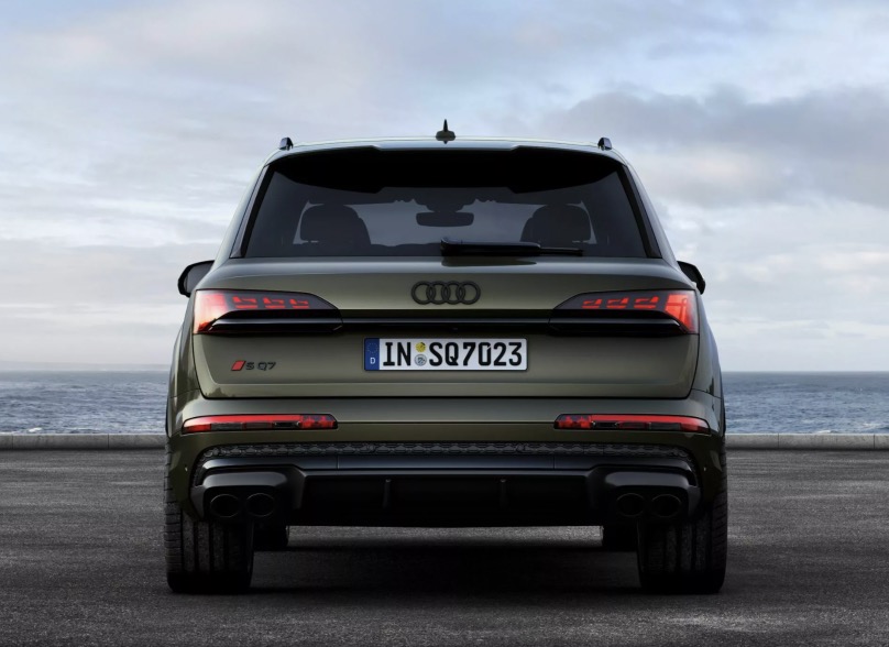 Posteriore nuova Audi SQ7 2024